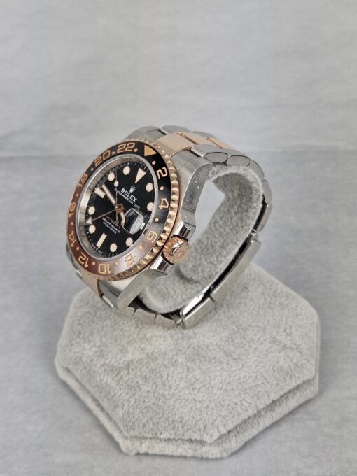 ROLEX GMT MASTER II STEEL/GOLD 126711CHMR - Image 3