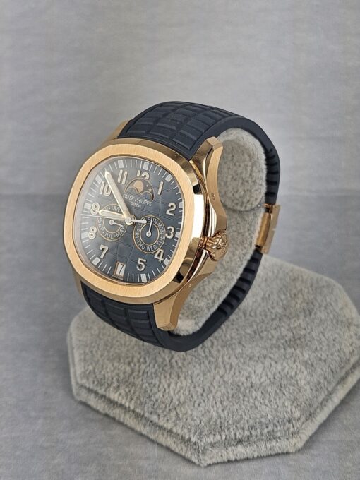 Patek Philippe Aquanaut Annual Calendar ROSE GOLD 5261R-001 - immagine 4