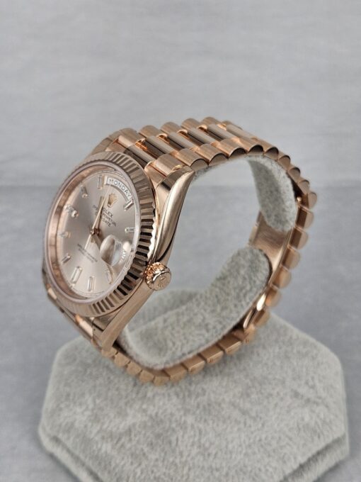 Rolex Day Date ROSE GOLD SUNDUST BAGUETTE DIAL 228235 - Image 3