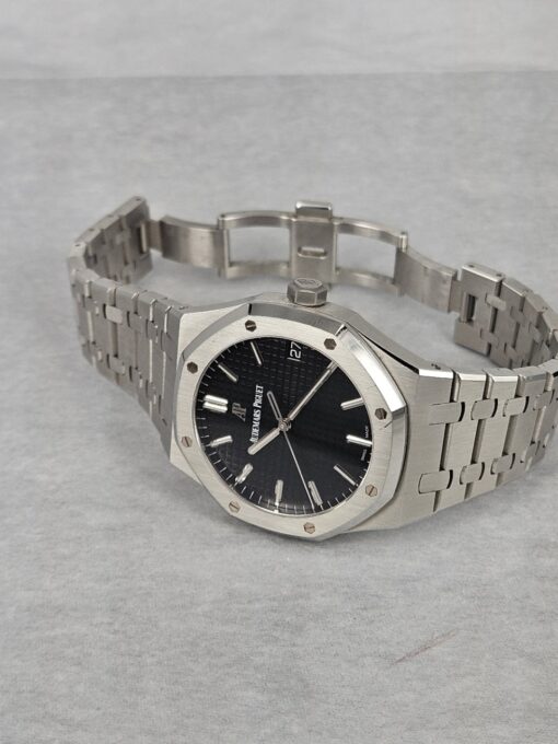AUDEMARS PIGUET ROYAL OAK, STAINLESS STEEL, BLACK DIAL 15500ST - Image 5