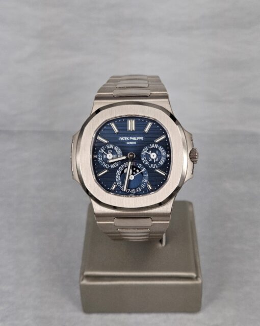 PATEK PHILIPPE NAUTILUS PERPETUAL CALENDAR WHITE GOLD BLUE DIAL 5740/1G-001