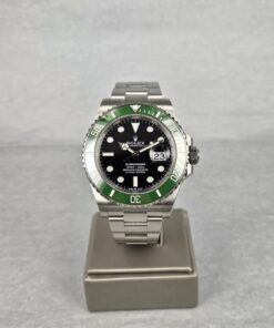 ROLEX SUBMARINER 126610LV